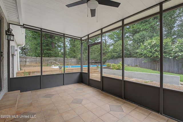 7140 Amberwood Drive, Olive Branch, MS 38654