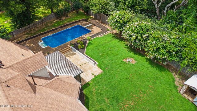 7140 Amberwood Drive, Olive Branch, MS 38654