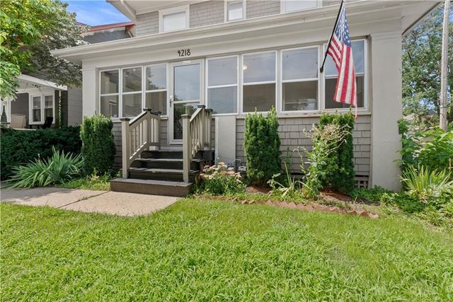 4218 Greenwood Place, Kansas City, MO 64111