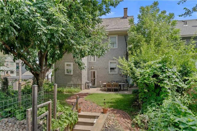 4218 Greenwood Place, Kansas City, MO 64111