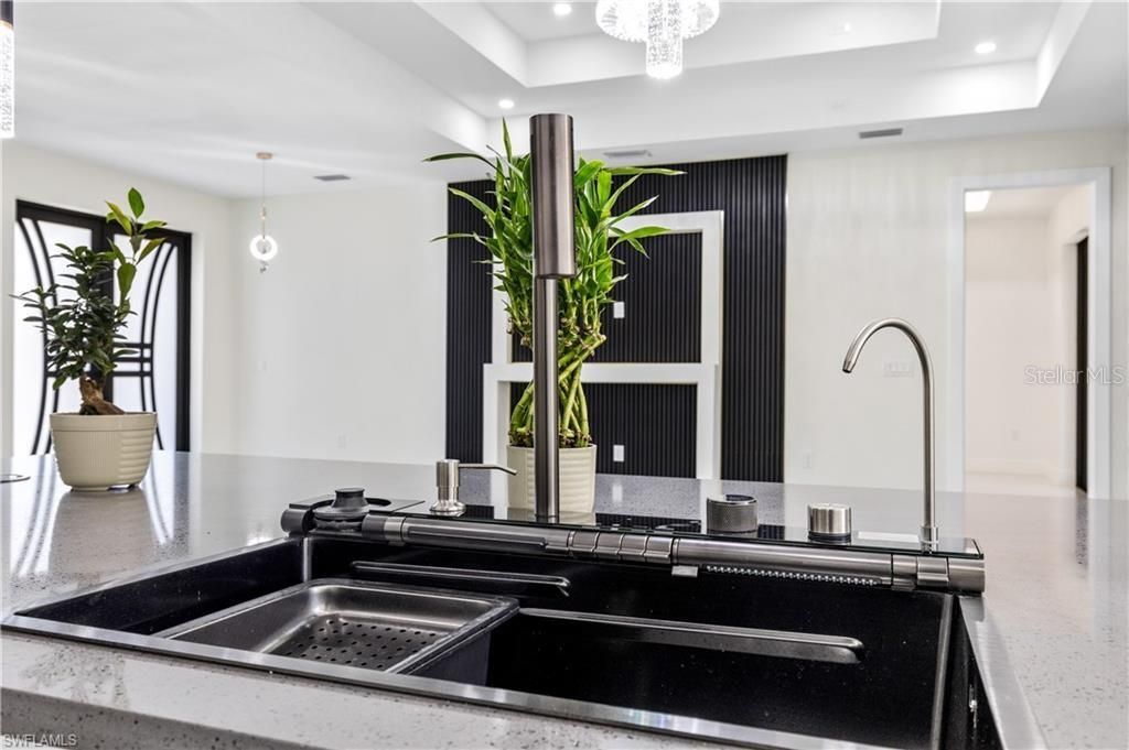 Image 13 of property listing at 26049 CUNEO ROAD, Punta Gorda, FL 33955