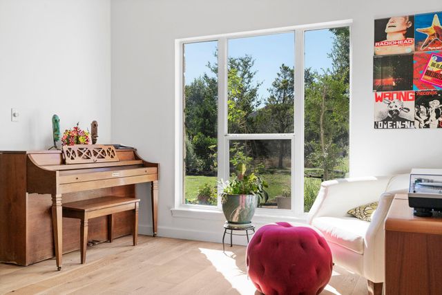 5111 Great Divide DR, Bee Cave, TX 78738