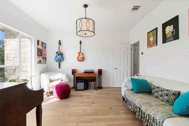 5111 Great Divide DR, Bee Cave, TX 78738