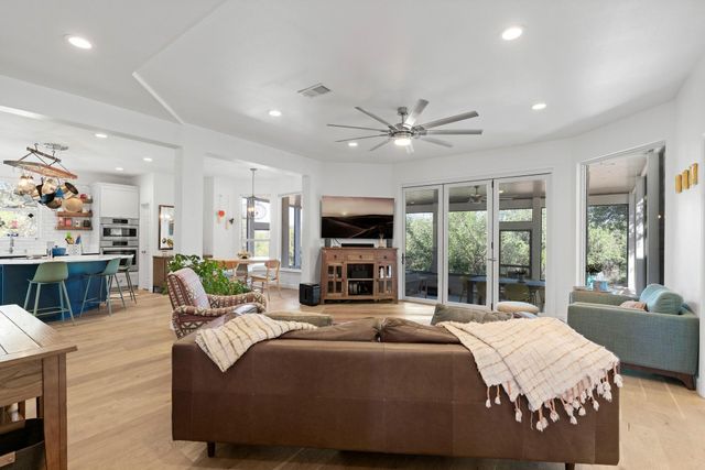 5111 Great Divide DR, Bee Cave, TX 78738