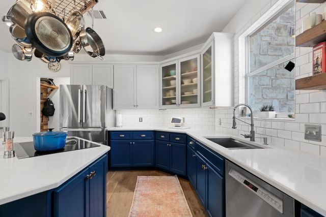 5111 Great Divide DR, Bee Cave, TX 78738