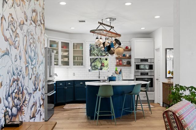 5111 Great Divide DR, Bee Cave, TX 78738