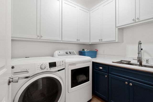 5111 Great Divide DR, Bee Cave, TX 78738