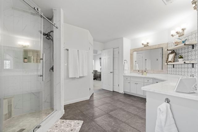 5111 Great Divide DR, Bee Cave, TX 78738