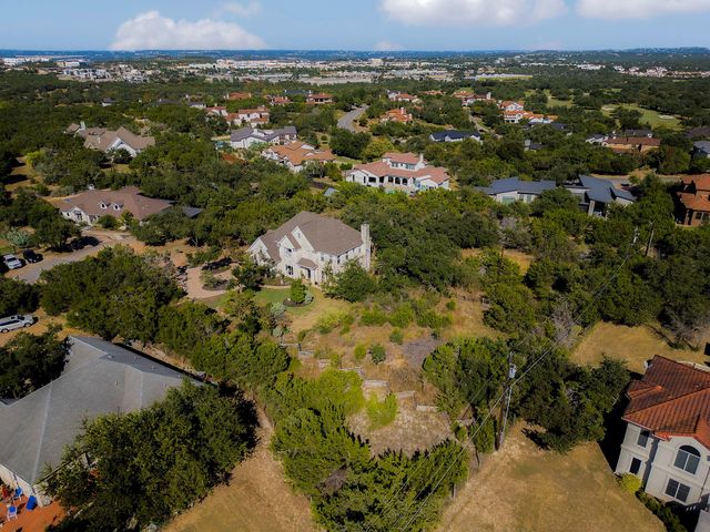 5111 Great Divide DR, Bee Cave, TX 78738