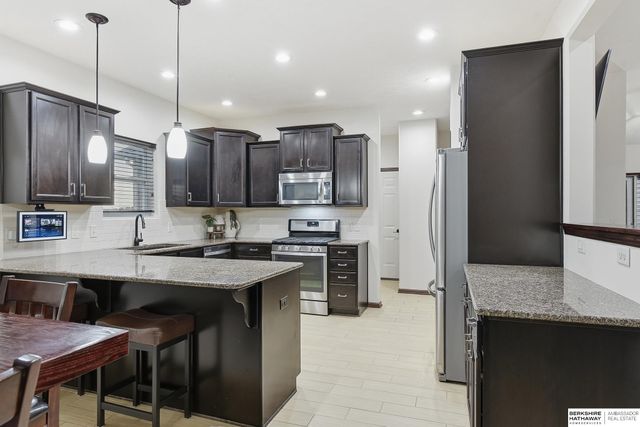 17204 Samantha Road, Gretna, NE 68028