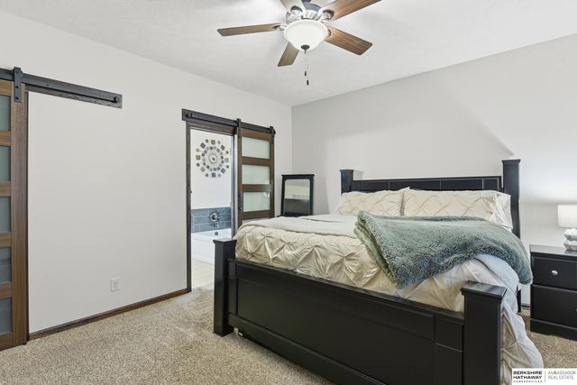 17204 Samantha Road, Gretna, NE 68028