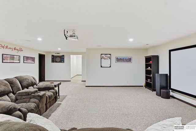17204 Samantha Road, Gretna, NE 68028