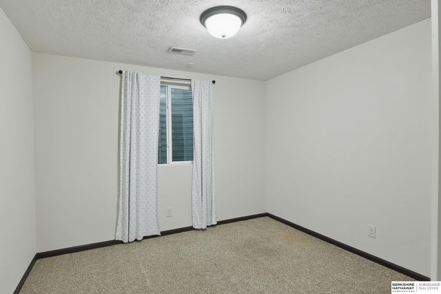 17204 Samantha Road, Gretna, NE 68028