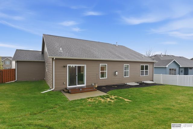 17204 Samantha Road, Gretna, NE 68028