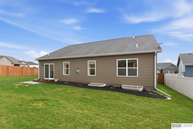 17204 Samantha Road, Gretna, NE 68028