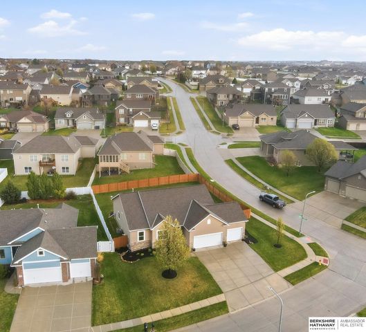 17204 Samantha Road, Gretna, NE 68028
