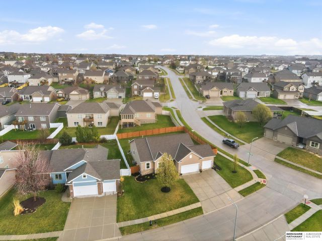 17204 Samantha Road, Gretna, NE 68028