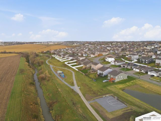 17204 Samantha Road, Gretna, NE 68028