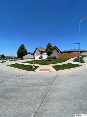 17204 Samantha Road, Gretna, NE 68028
