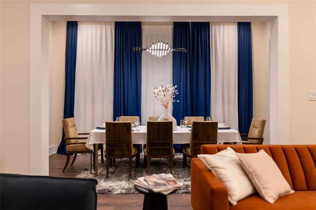 915 Thompson Street, Houston, TX 77007