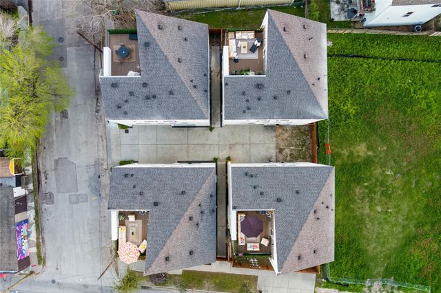 915 Thompson Street, Houston, TX 77007