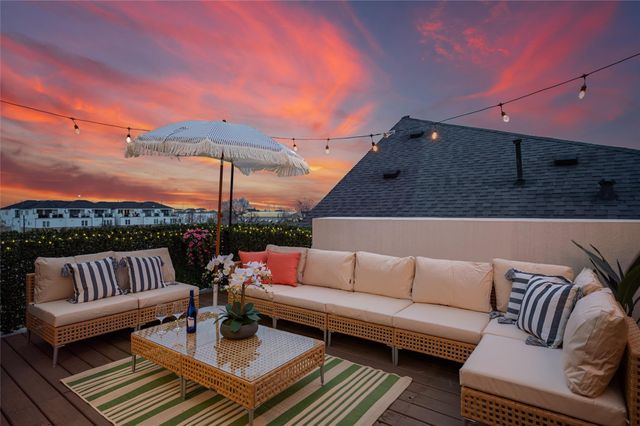 915 Thompson Street, Houston, TX 77007