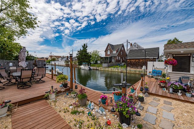 19 Buchanan Avenue, Amity Harbor, NY 11701