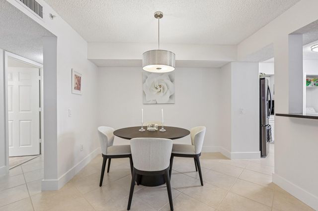 9625 NW 1st Court 11-101, Pembroke Pines, FL 33024