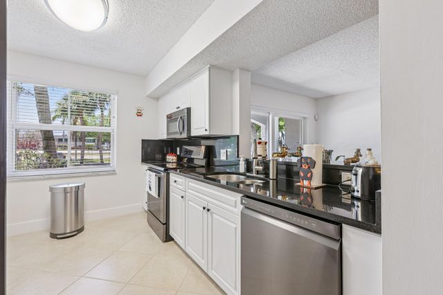 9625 NW 1st Court 11-101, Pembroke Pines, FL 33024