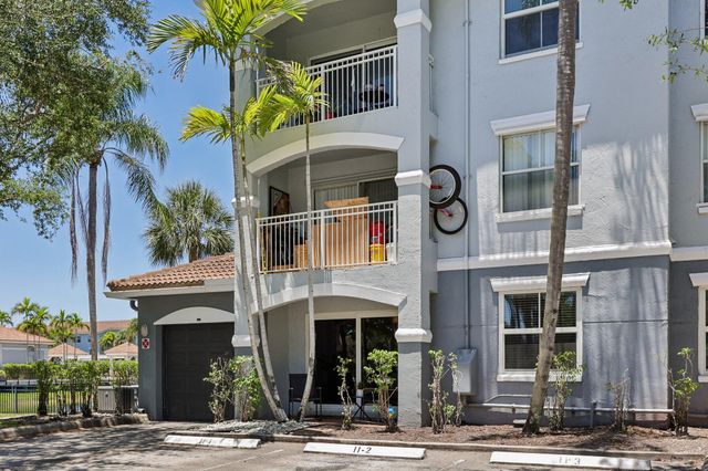 9625 NW 1st Court 11-101, Pembroke Pines, FL 33024