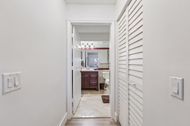 9625 NW 1st Court 11-101, Pembroke Pines, FL 33024
