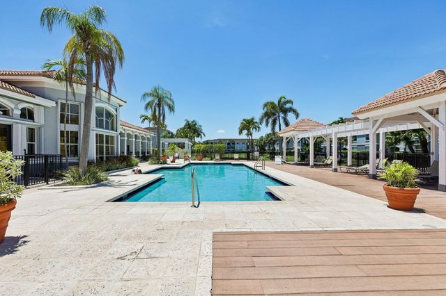 9625 NW 1st Court 11-101, Pembroke Pines, FL 33024