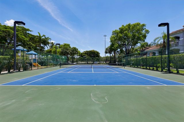9625 NW 1st Court 11-101, Pembroke Pines, FL 33024