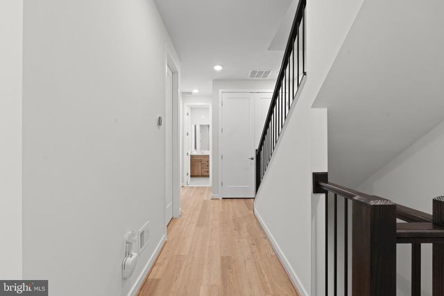 1612 FELLOWSHIP SQ, Reston, VA 20190