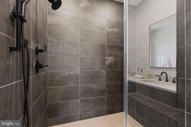 1612 FELLOWSHIP SQ, Reston, VA 20190