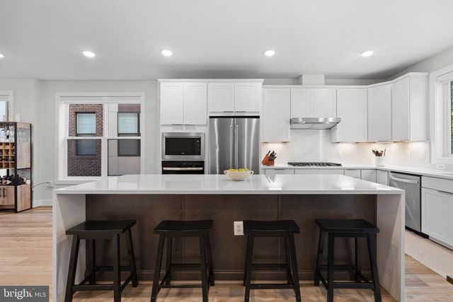 1612 FELLOWSHIP SQ, Reston, VA 20190