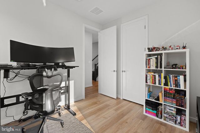 1612 FELLOWSHIP SQ, Reston, VA 20190