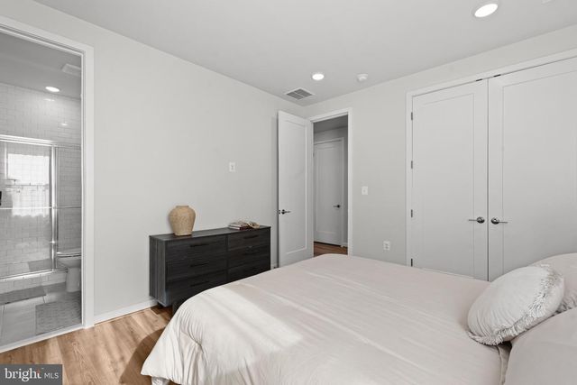1612 FELLOWSHIP SQ, Reston, VA 20190