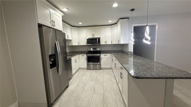 8106 WICHITA WAY, Tampa, FL 33619