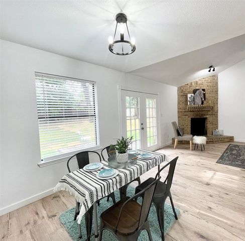 6201 Big Springs Drive, Arlington, TX 76001