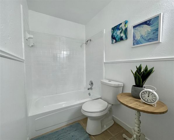 6201 Big Springs Drive, Arlington, TX 76001