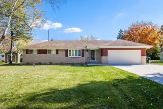 W137S6834 Dunstan COURT, Muskego, WI 53150