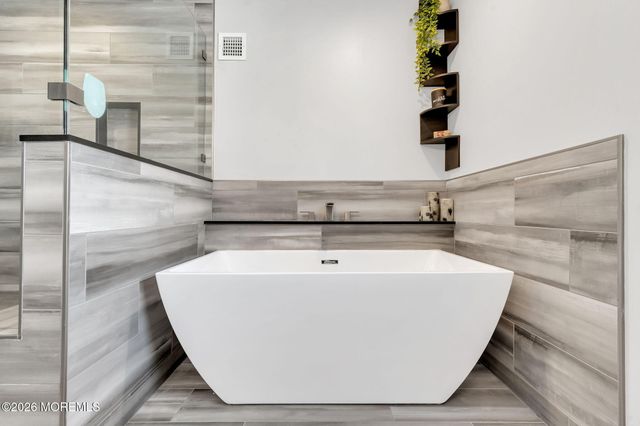 1 Thropp Road, Forked River, NJ 08731