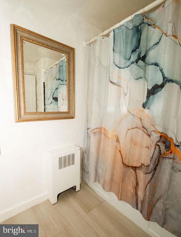 902 WOODLAWN AVE, Phoenixville, PA 19460