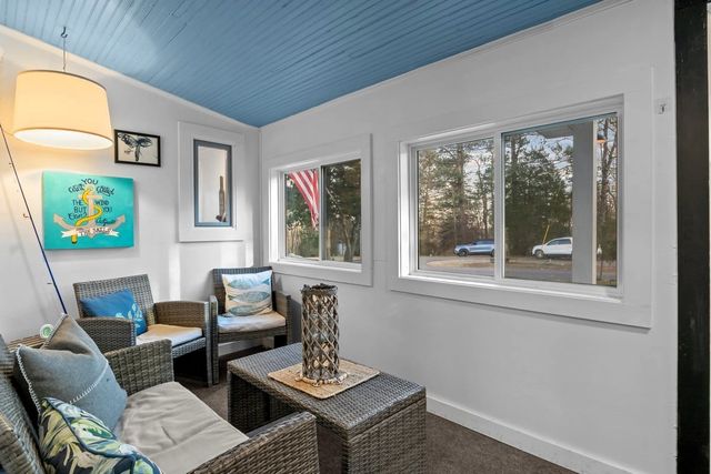 62 Foster Dr, Camden, TN 38320