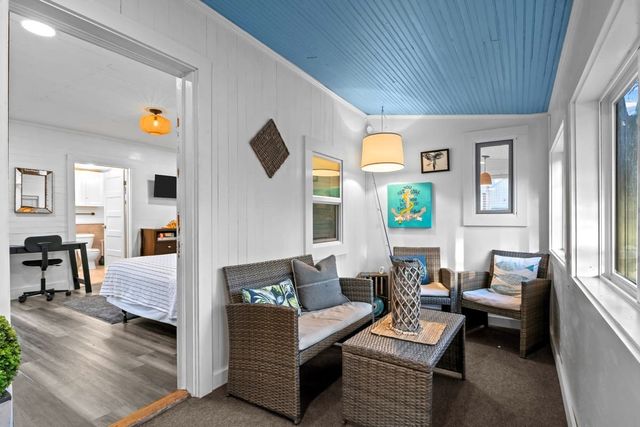 62 Foster Dr, Camden, TN 38320