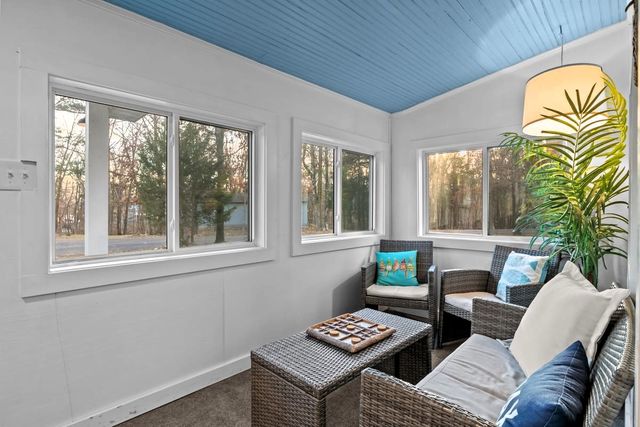 62 Foster Dr, Camden, TN 38320