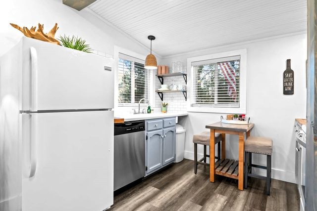 62 Foster Dr, Camden, TN 38320