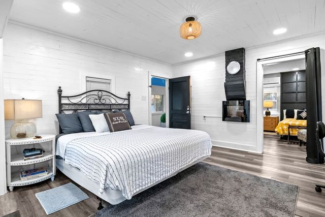 62 Foster Dr, Camden, TN 38320