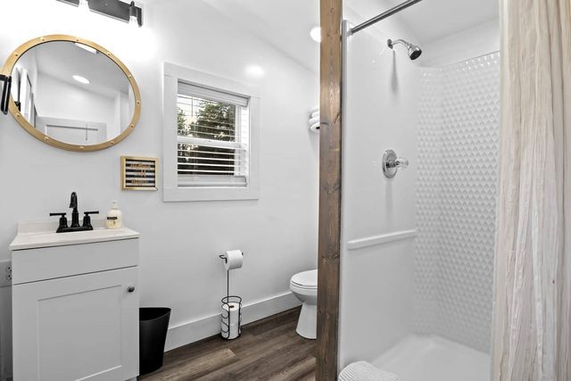 62 Foster Dr, Camden, TN 38320